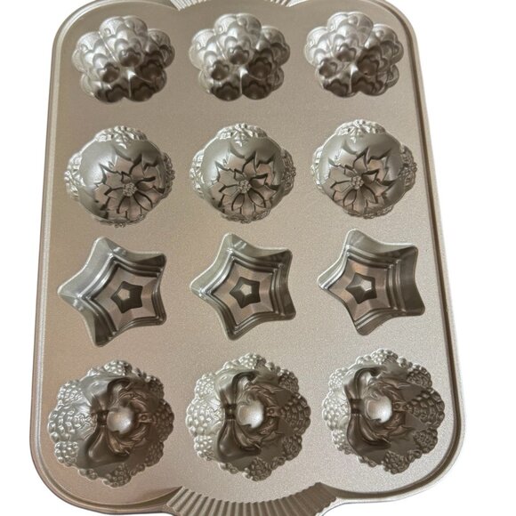 Nordic Ware Holiday Mini Muffin Pan 4 Different patterns star, wreath, Trees - Picture 11 of 16